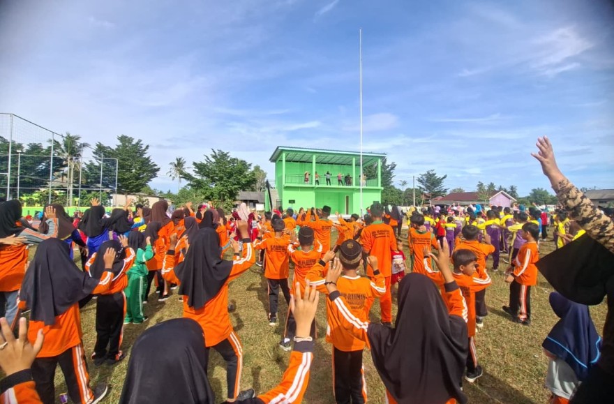 Senam Bersama Tingkatkan Semangat Kebersamaan di Kampung Panca Tunggal Jaya